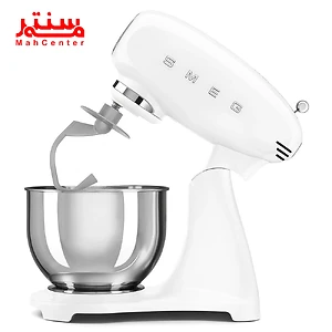 یک همزن برقی اسمگ مدل SMF02 با رنگ سفید و کاسه استیل در یک پس زمینه سفید قرار دارد.